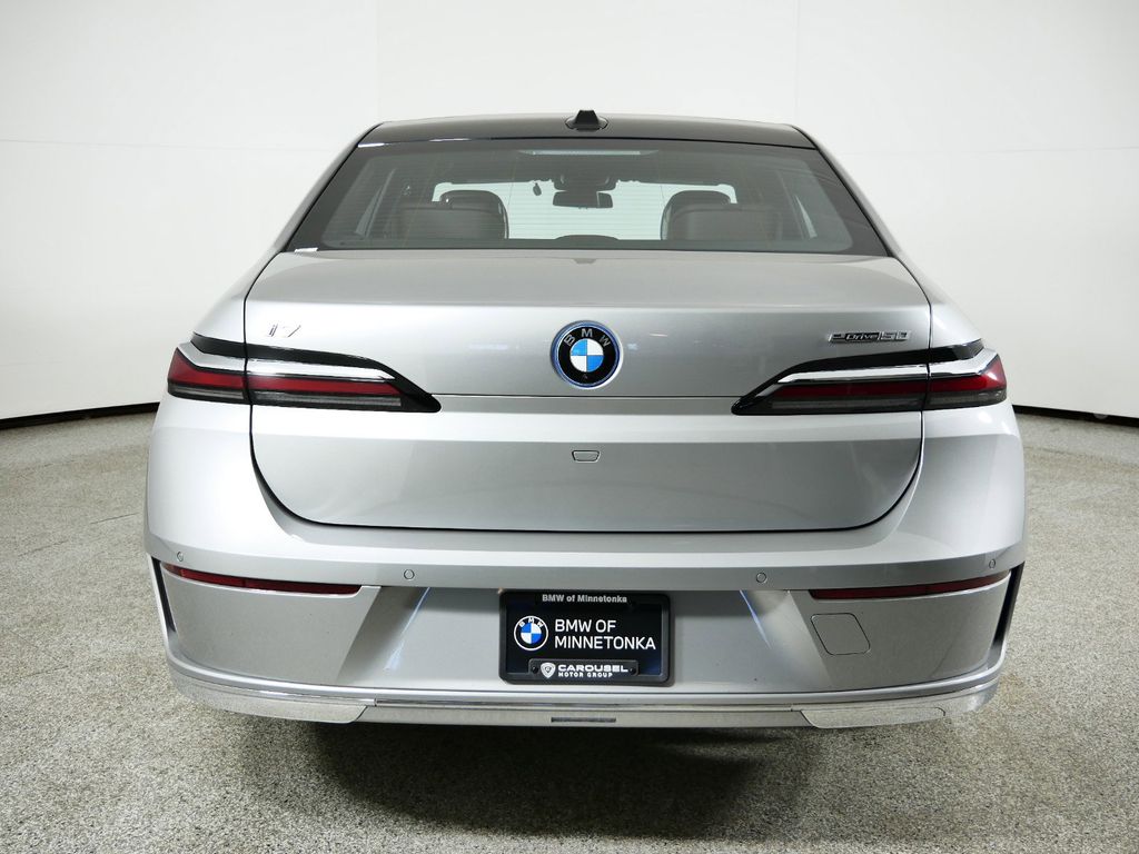 Thumbnail: 2024 BMW i7 - 9