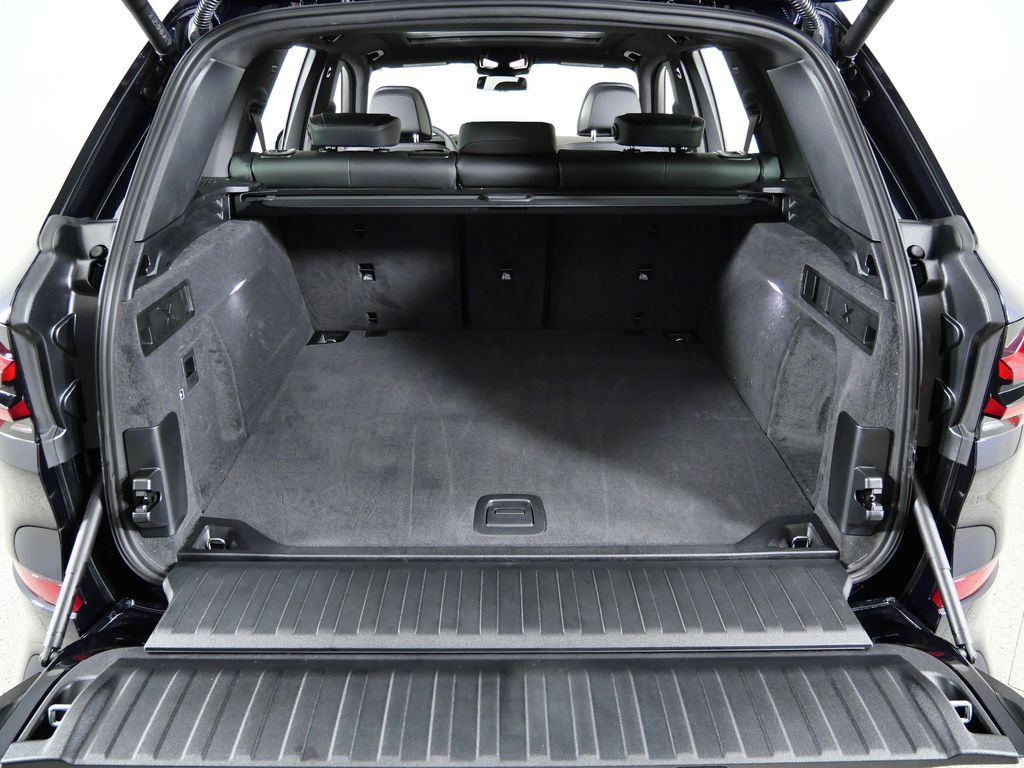 Thumbnail: 2026 BMW X5 - 28