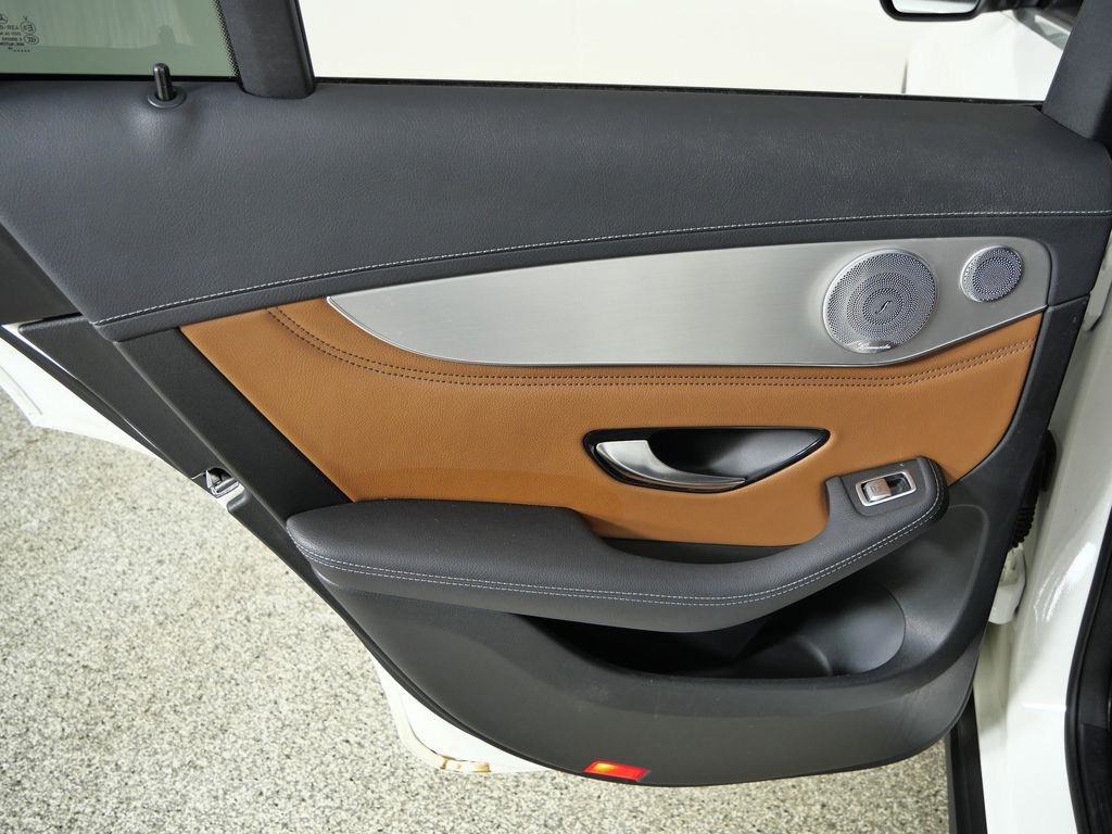 Thumbnail: 2019 Mercedes-Benz GLC - 30