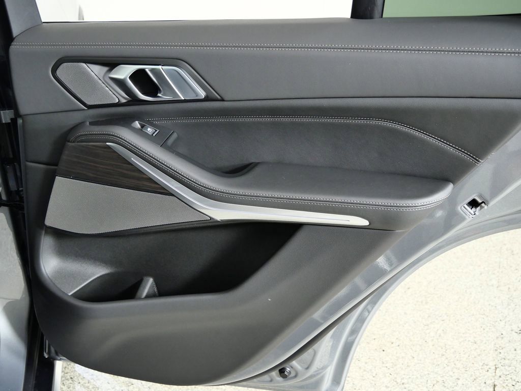 Thumbnail: 2026 BMW X5 - 27