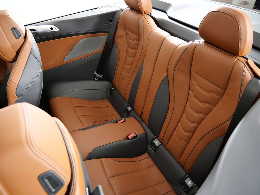 Thumbnail: 2026 BMW 8 Series - 33