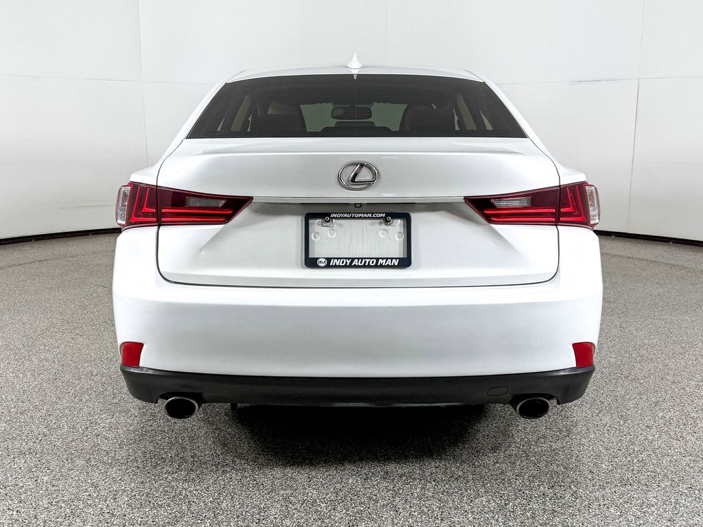 Thumbnail: 2015 Lexus IS - 7