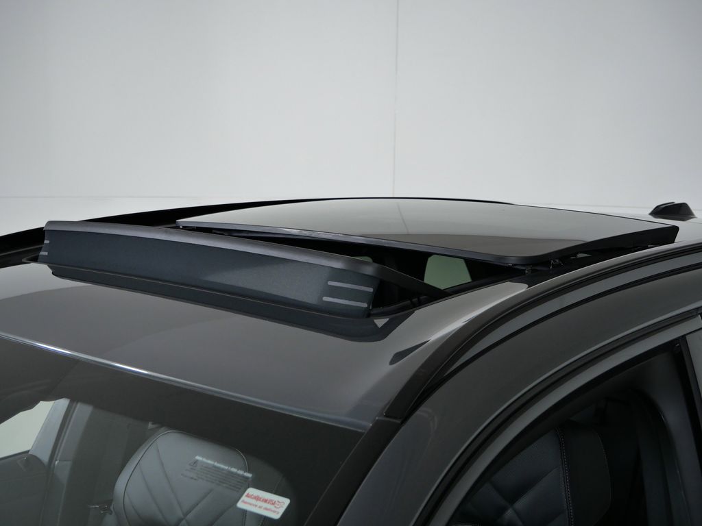 Thumbnail: 2026 BMW X5 - 18