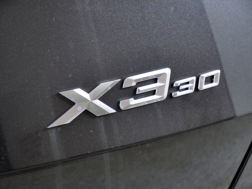 Thumbnail: 2026 BMW X3 - 13