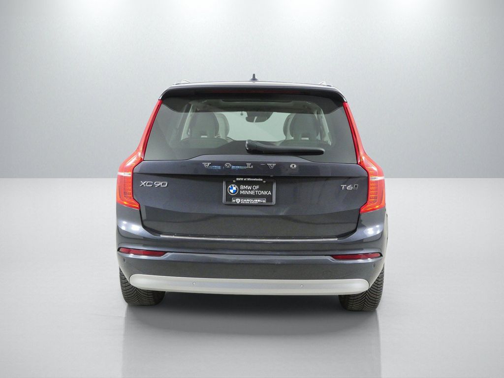 Thumbnail: 2022 Volvo XC90 - 10