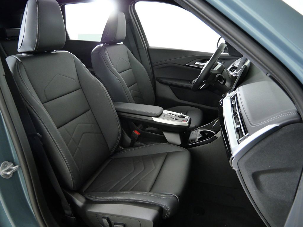 Thumbnail: 2026 BMW X1 - 21
