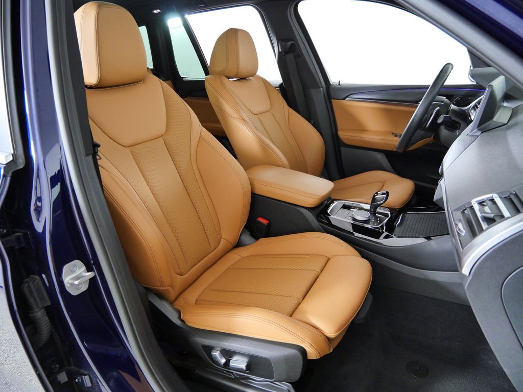 Thumbnail: 2023 BMW X3 - 24