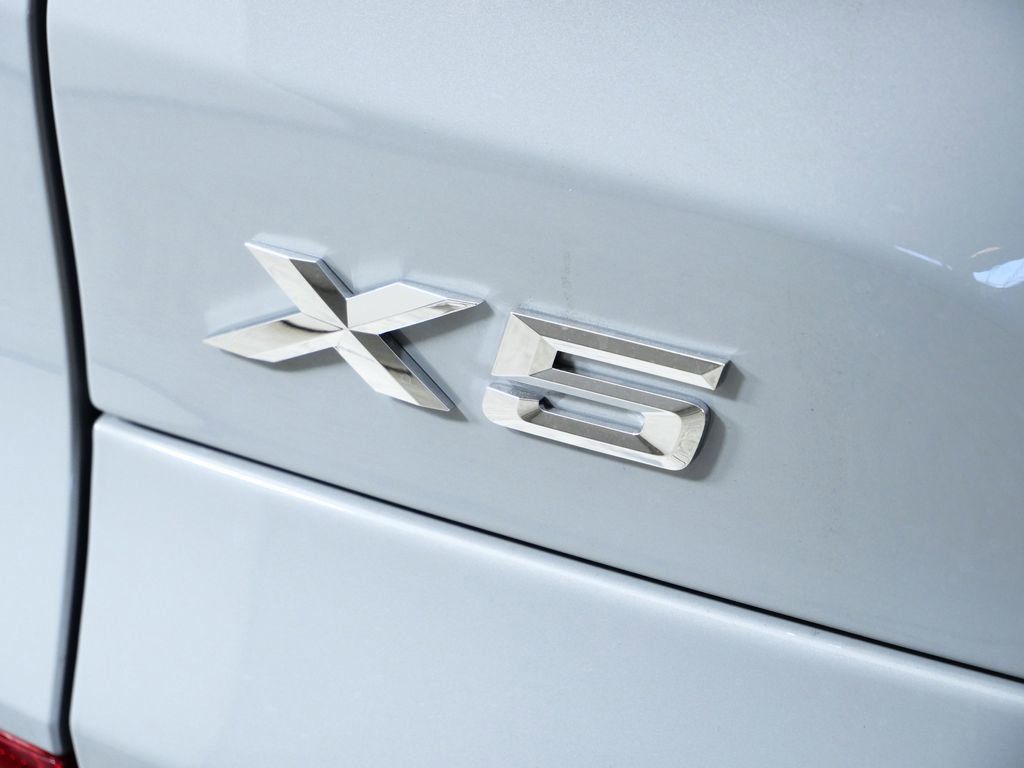Thumbnail: 2026 BMW X5 - 15