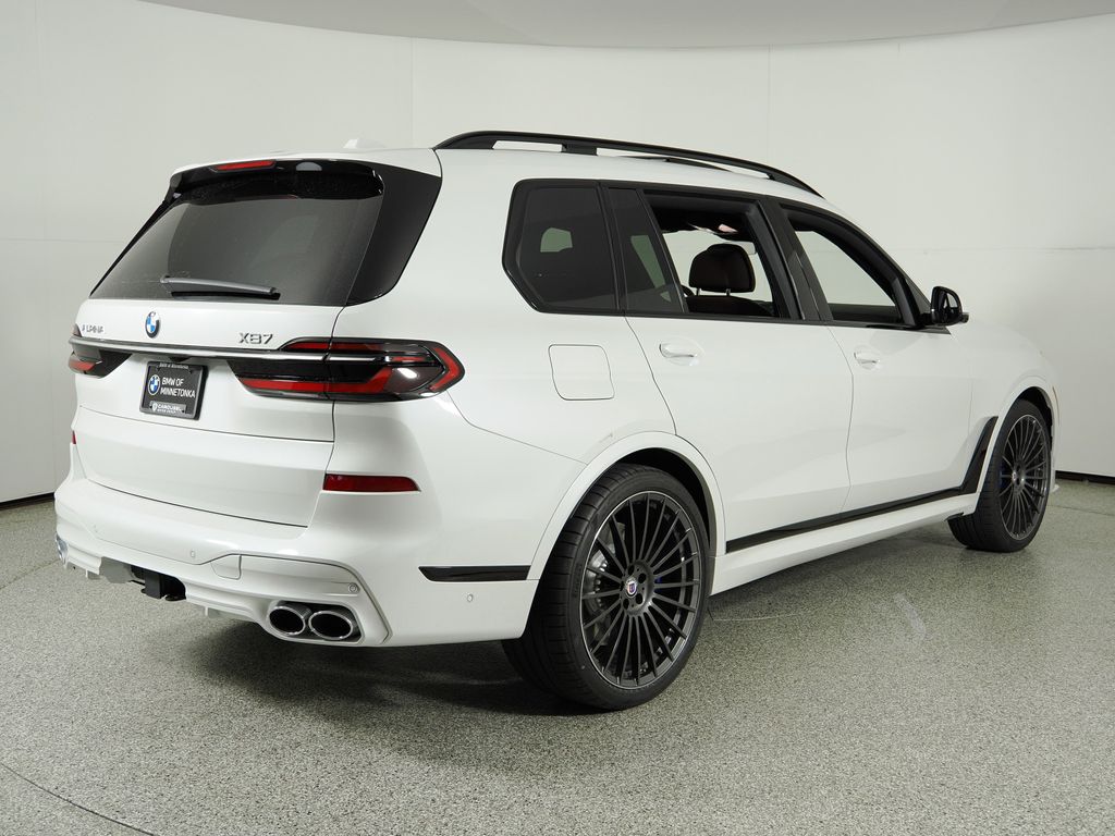 Thumbnail: 2026 BMW X7 - 8