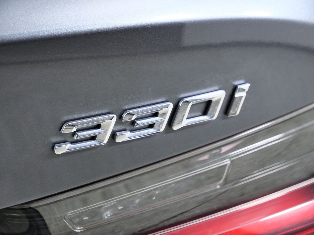 Thumbnail: 2022 BMW 3 Series - 13