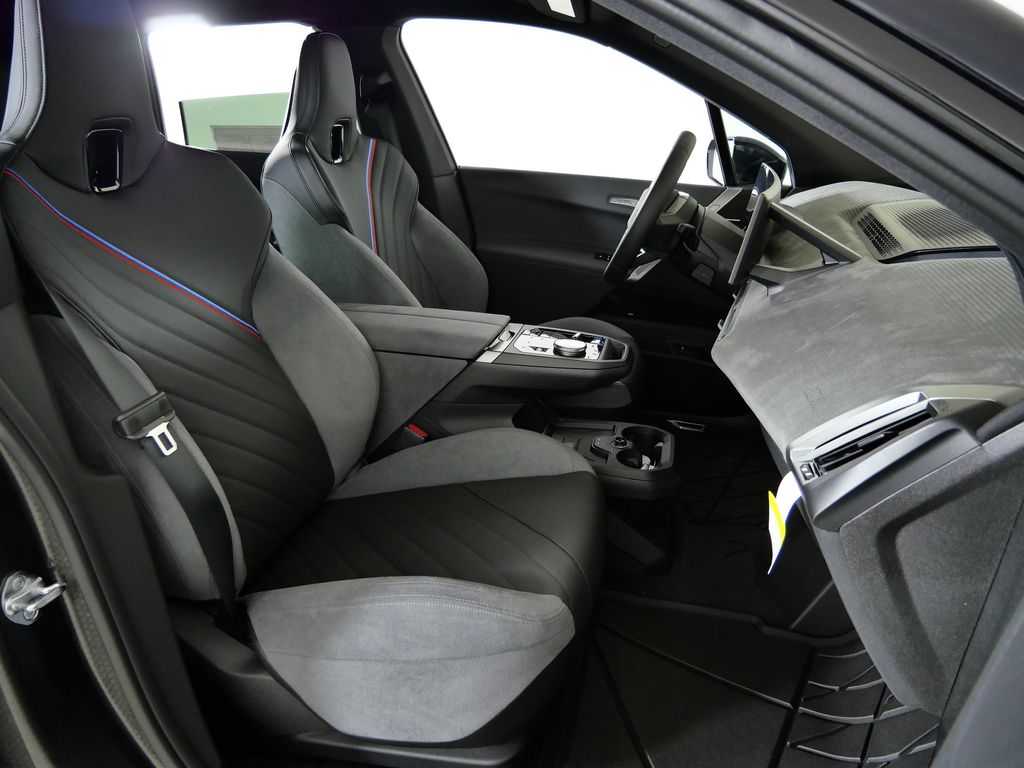 Thumbnail: 2026 BMW iX - 22