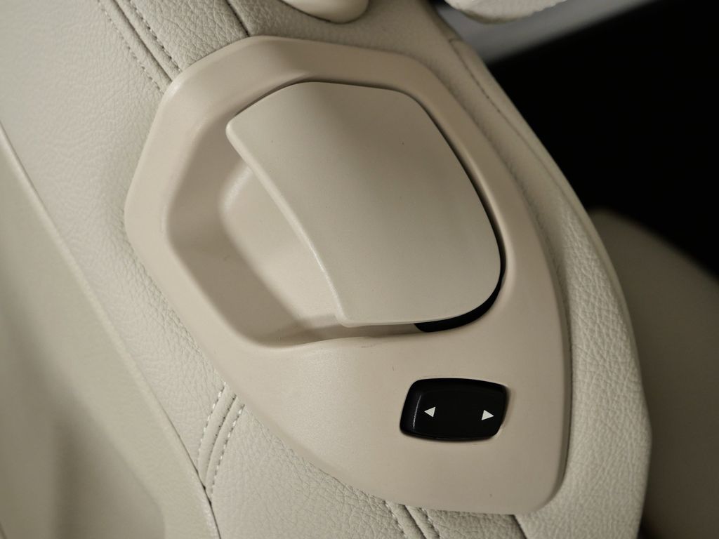 Thumbnail: 2019 BMW 2 Series - 25