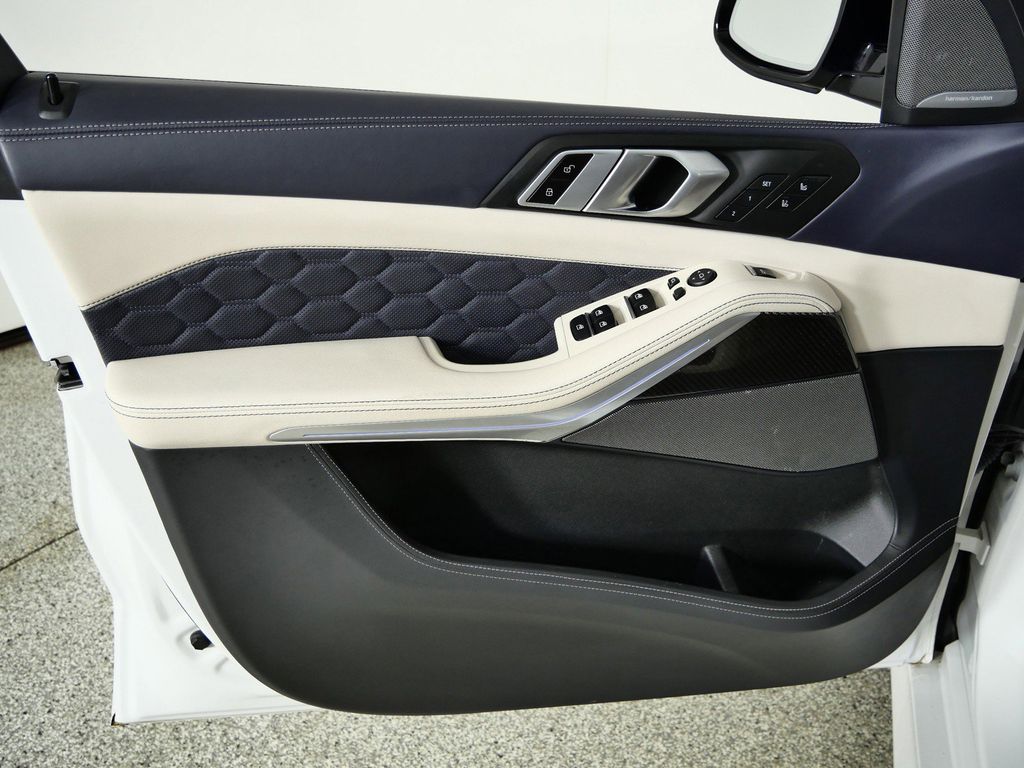 Thumbnail: 2023 BMW X5 - 33