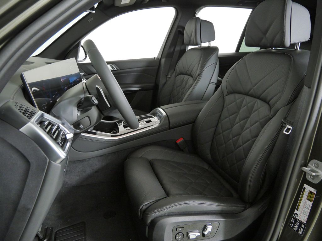 Thumbnail: 2026 BMW X5 - 36