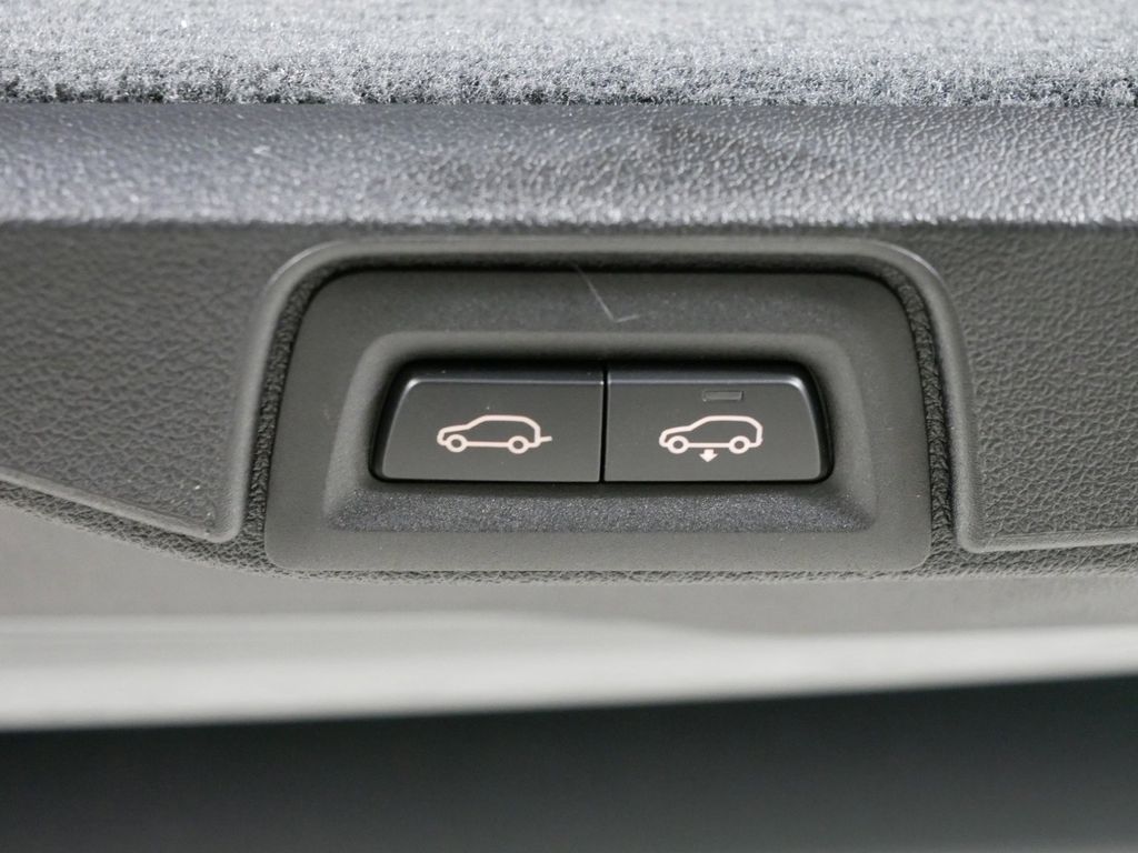 2025 BMW X7 xDrive40i 28