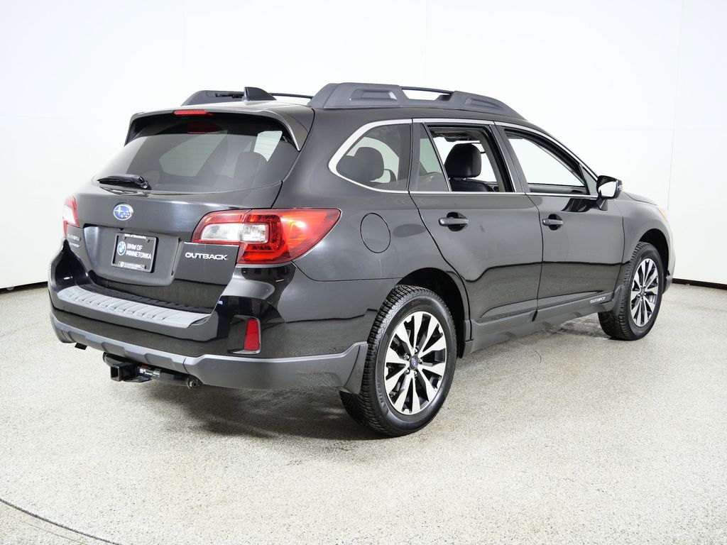 Thumbnail: 2016 Subaru Outback - 10