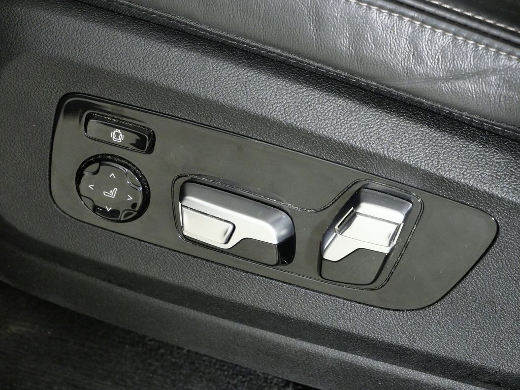 Thumbnail: 2020 BMW X7 - 39