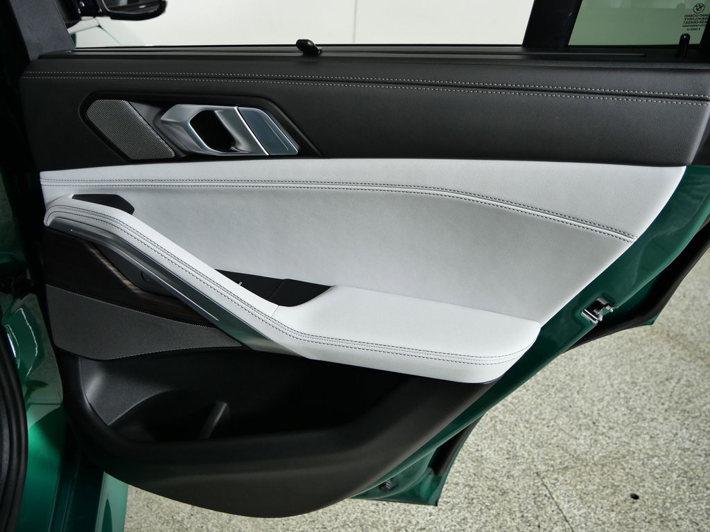 Thumbnail: 2026 BMW X6 - 25