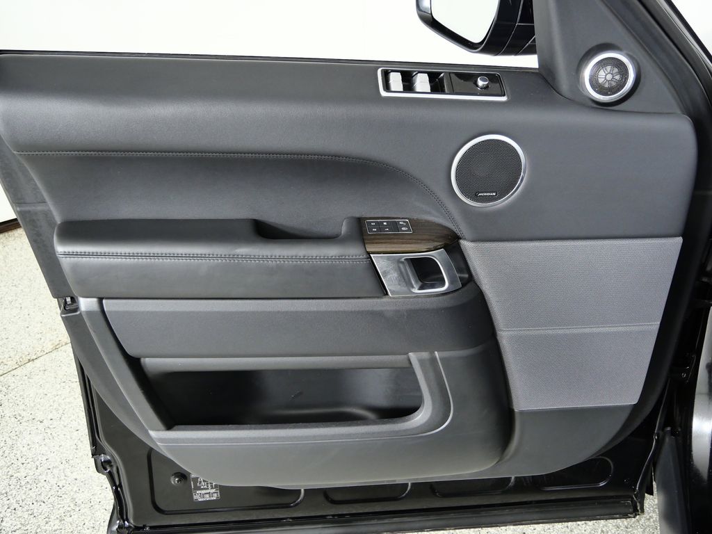 Thumbnail: 2018 Land Rover Range Rover Sport - 33