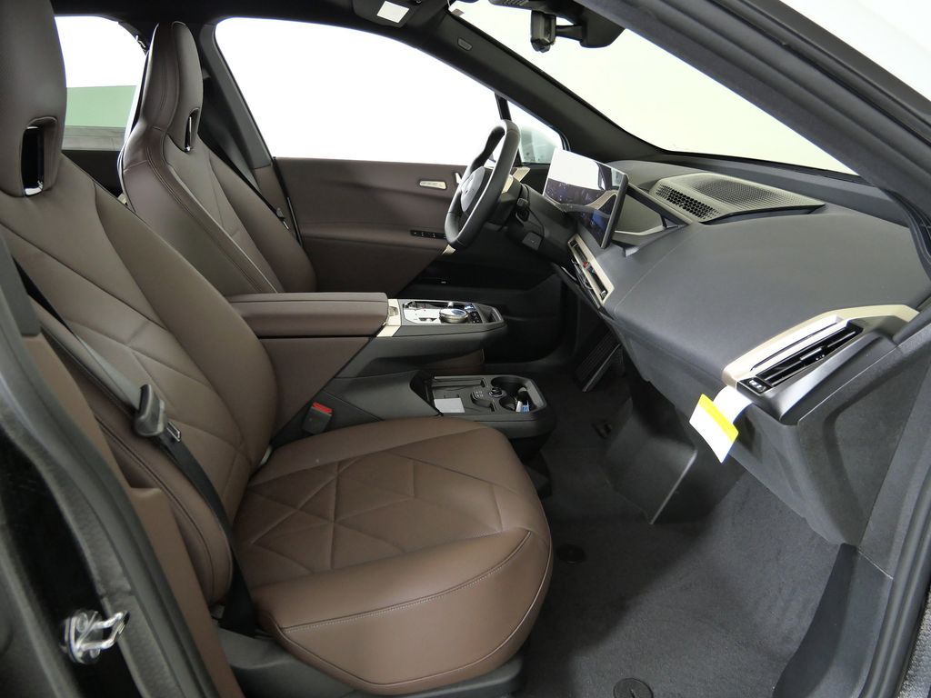 Thumbnail: 2026 BMW iX - 21