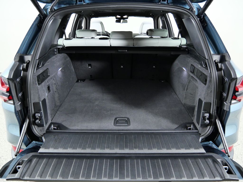 Thumbnail: 2026 BMW X5 - 28