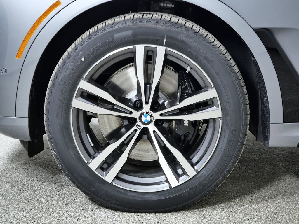 Thumbnail: 2026 BMW X7 - 19