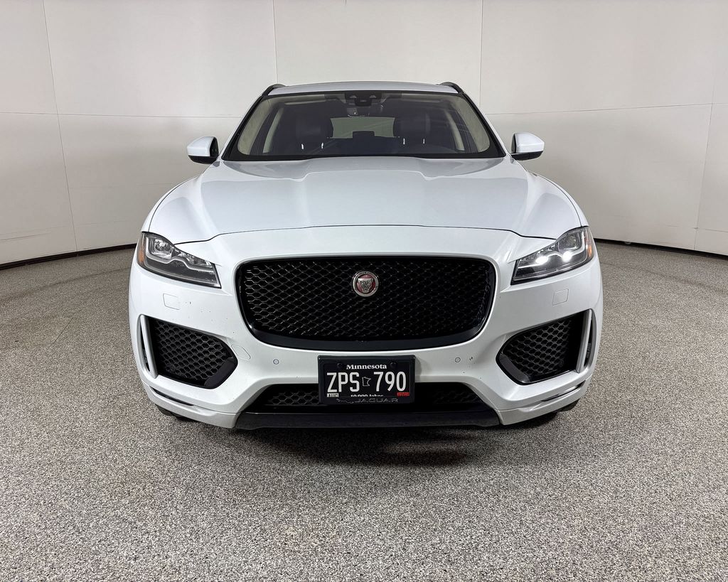 Thumbnail: 2020 Jaguar F-Pace - 3