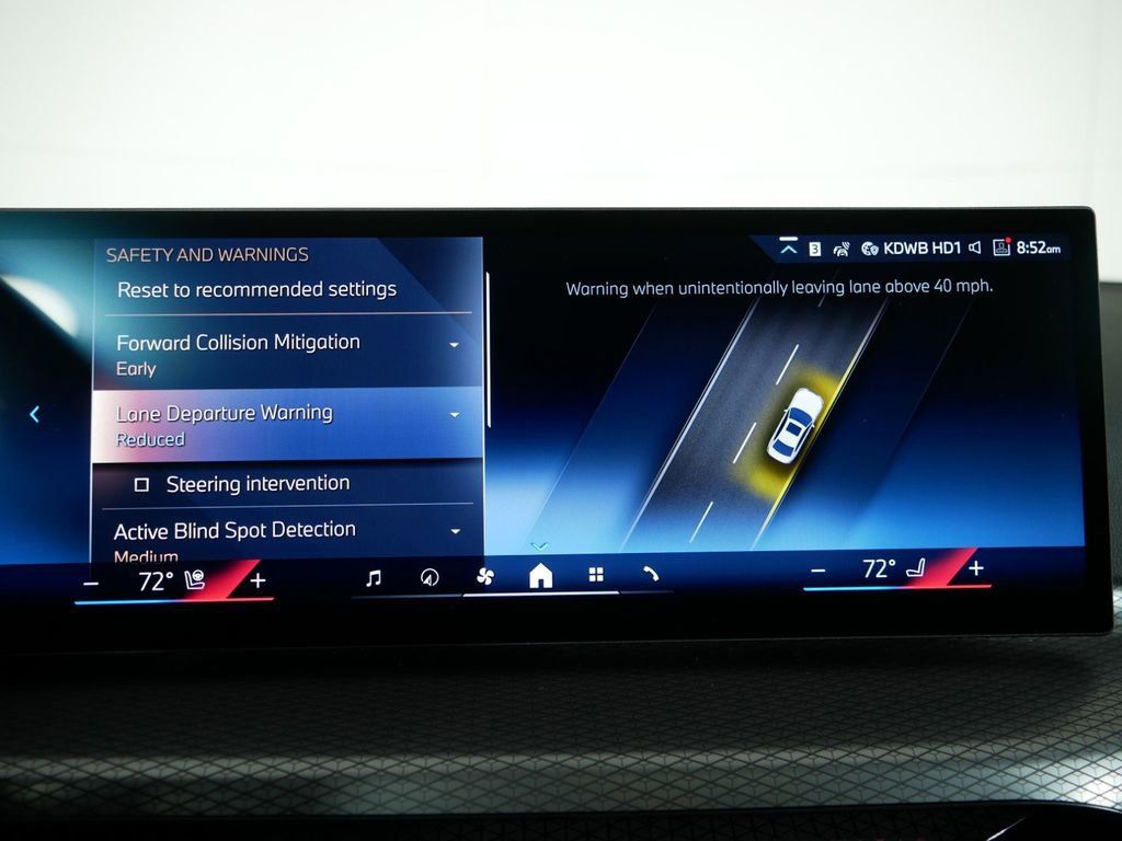 Thumbnail: 2025 BMW 3 Series - 44