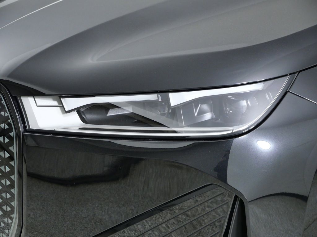 Thumbnail: 2023 BMW iX - 4