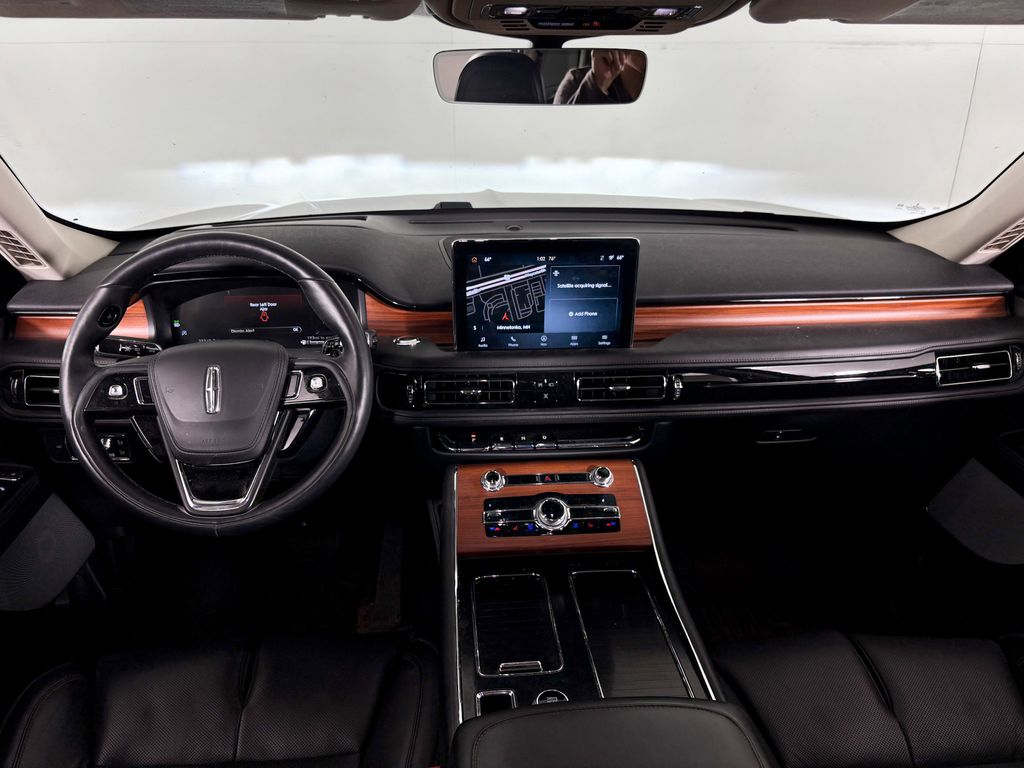 Thumbnail: 2020 Lincoln Aviator - 9