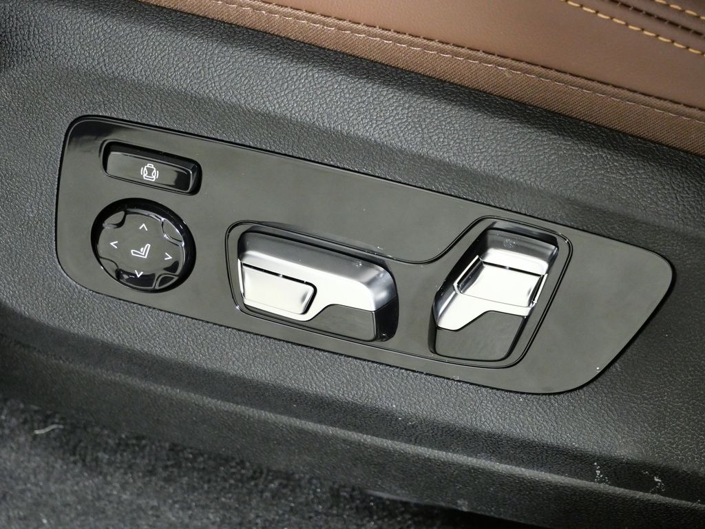 Thumbnail: 2026 BMW X5 - 39