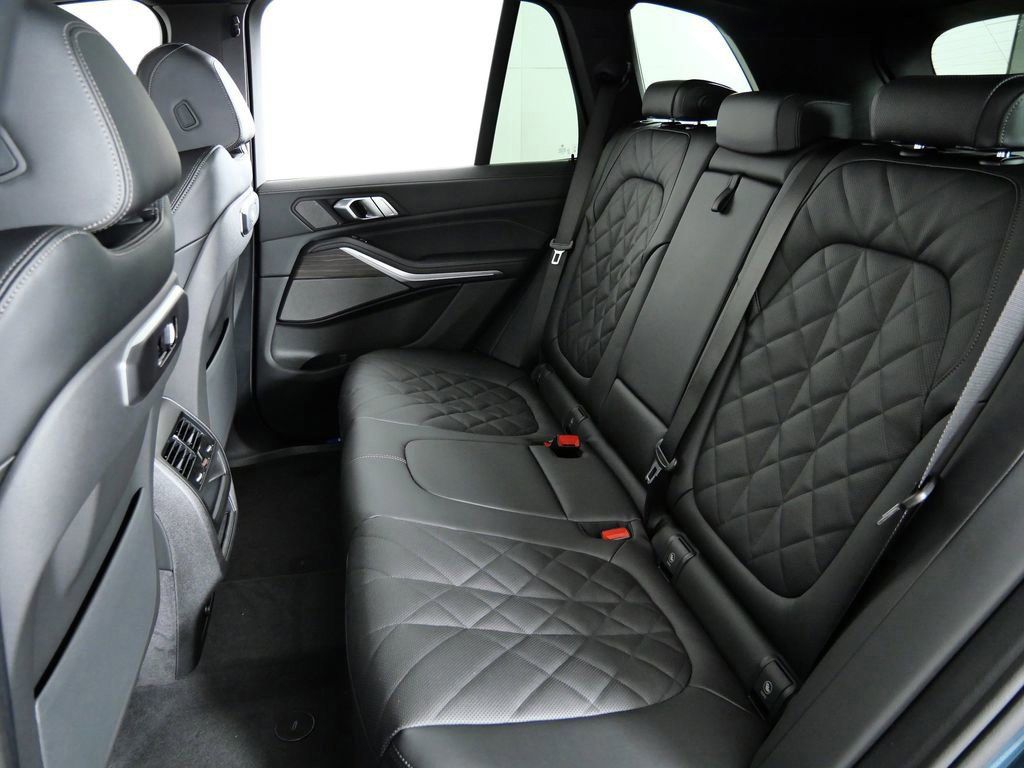 Thumbnail: 2026 BMW X5 - 34