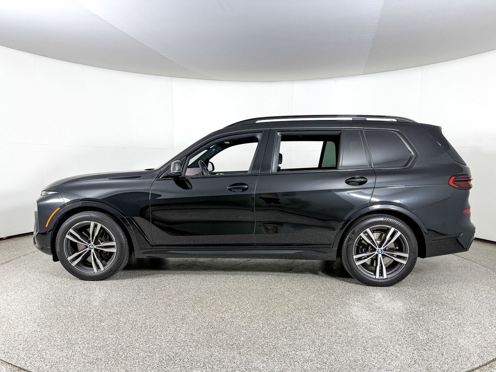 Thumbnail: 2023 BMW X7 - 6