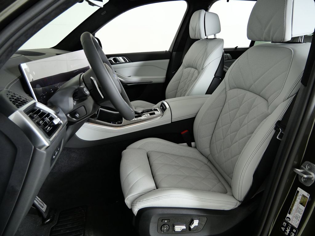 Thumbnail: 2026 BMW X5 - 36