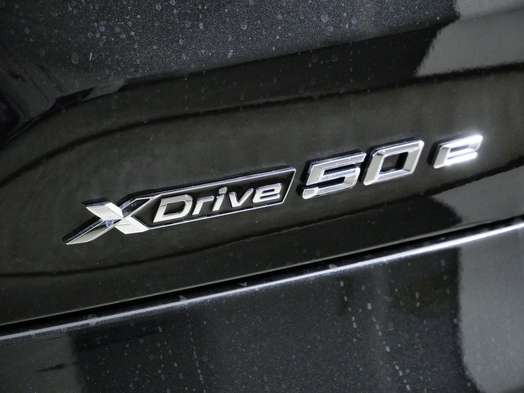 Thumbnail: 2026 BMW X5 - 14