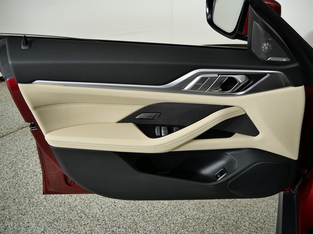 Thumbnail: 2025 BMW i4 - 37