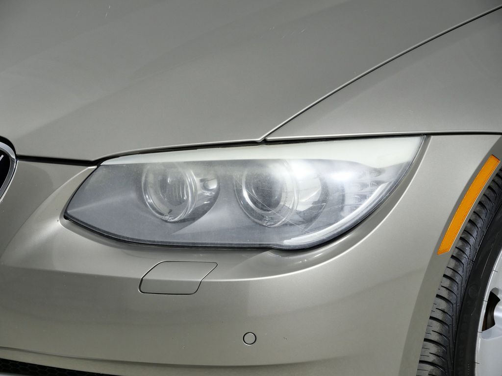 Thumbnail: 2011 BMW 3 Series - 4