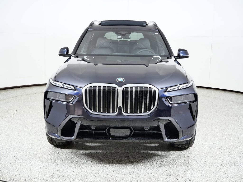 Thumbnail: 2026 BMW X7 - 4