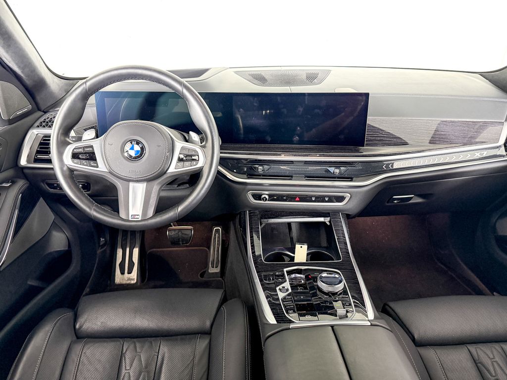 Thumbnail: 2023 BMW X7 - 9