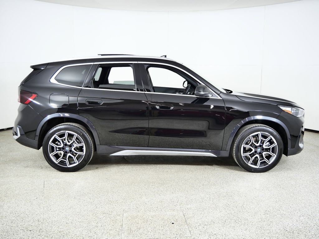 Thumbnail: 2026 BMW X1 - 8
