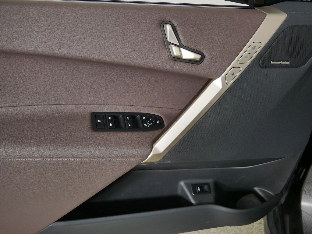 Thumbnail: 2023 BMW iX - 37