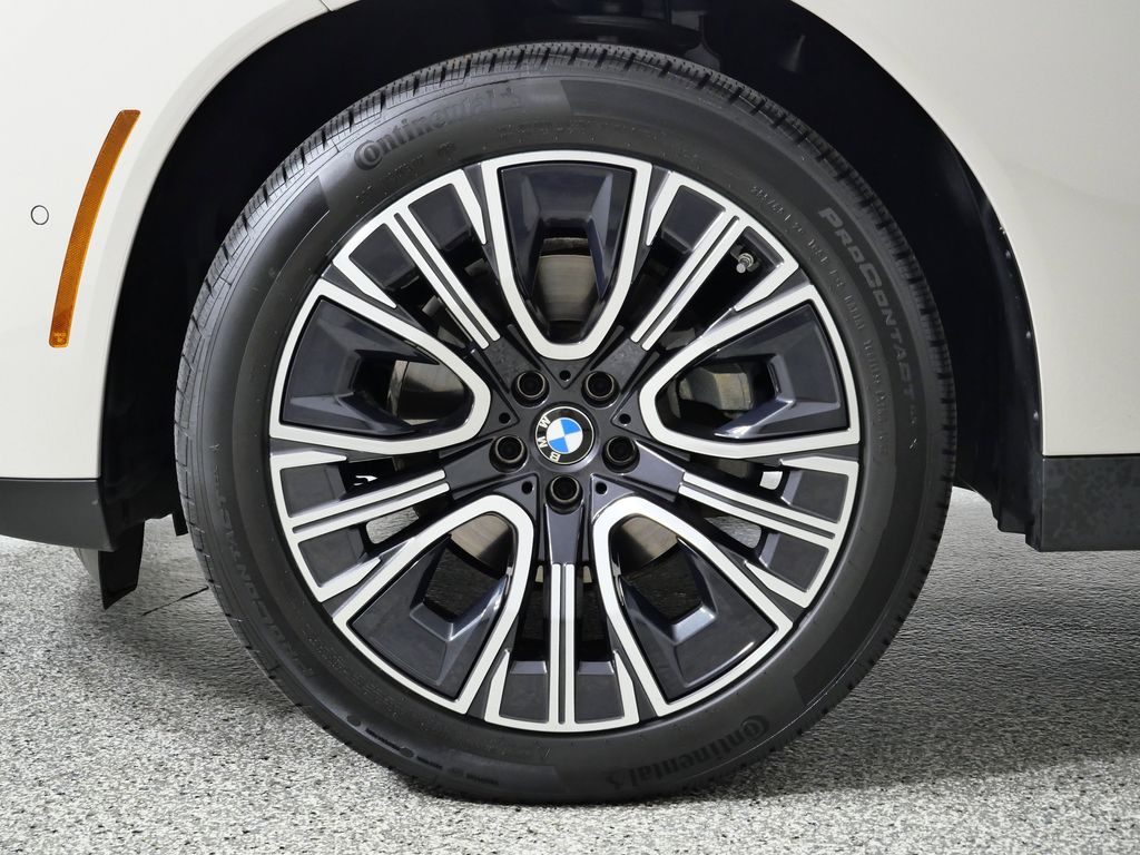 Thumbnail: 2025 BMW X3 - 21