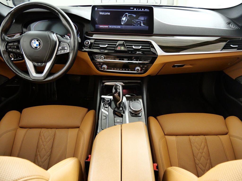 Thumbnail: 2021 BMW 5 Series - 6