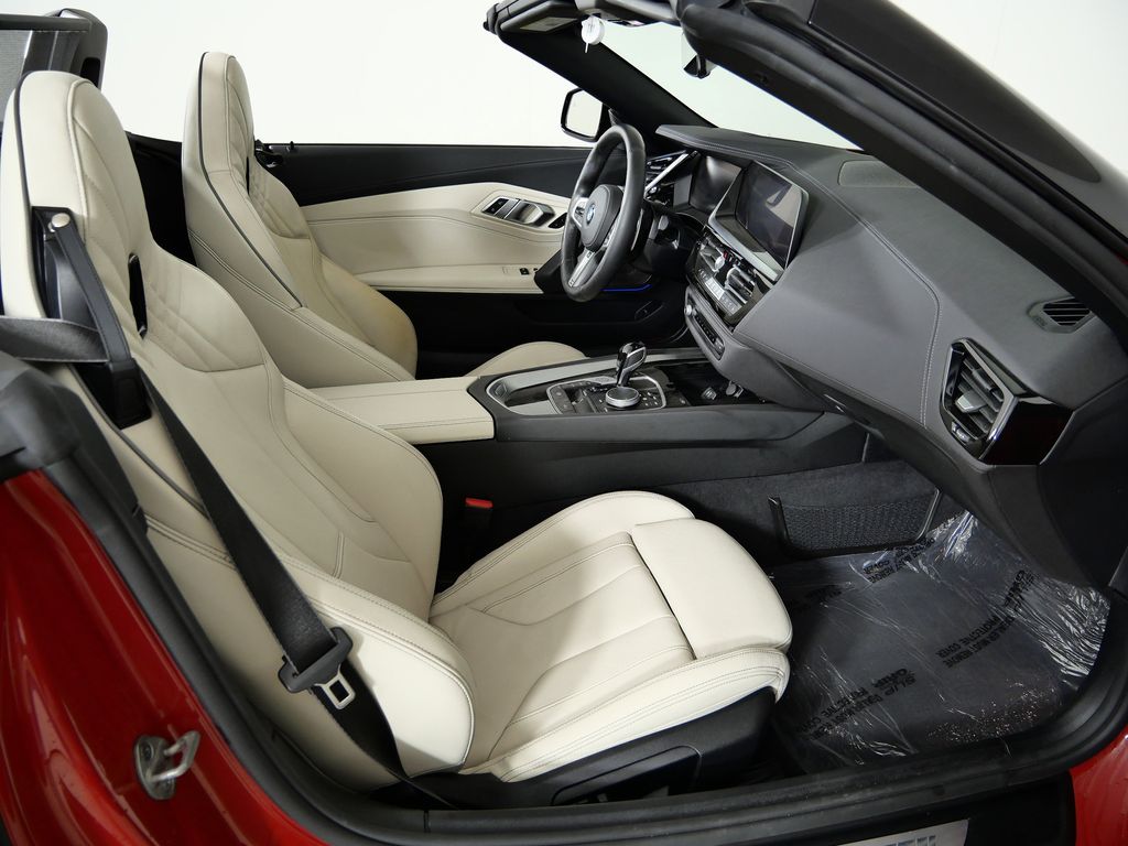 Thumbnail: 2024 BMW Z4 - 24