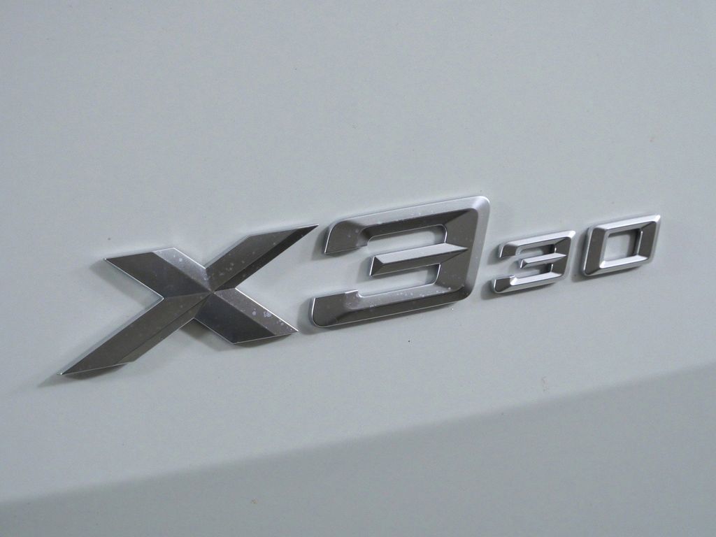 Thumbnail: 2026 BMW X3 - 12