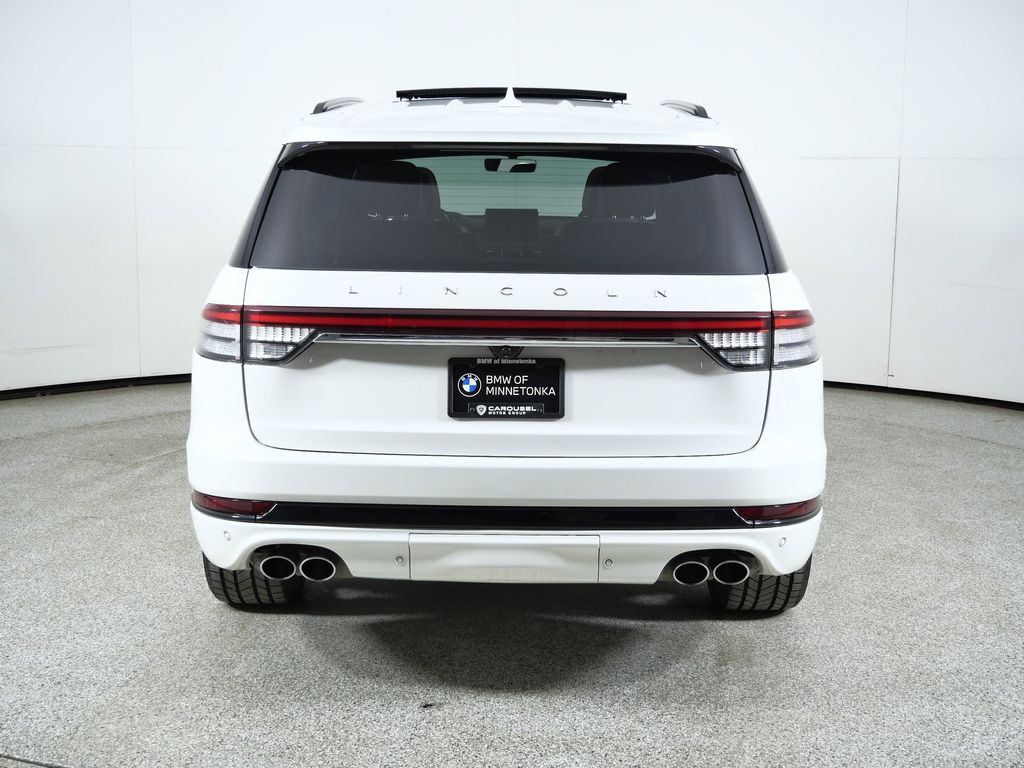 Thumbnail: 2023 Lincoln Aviator - 11