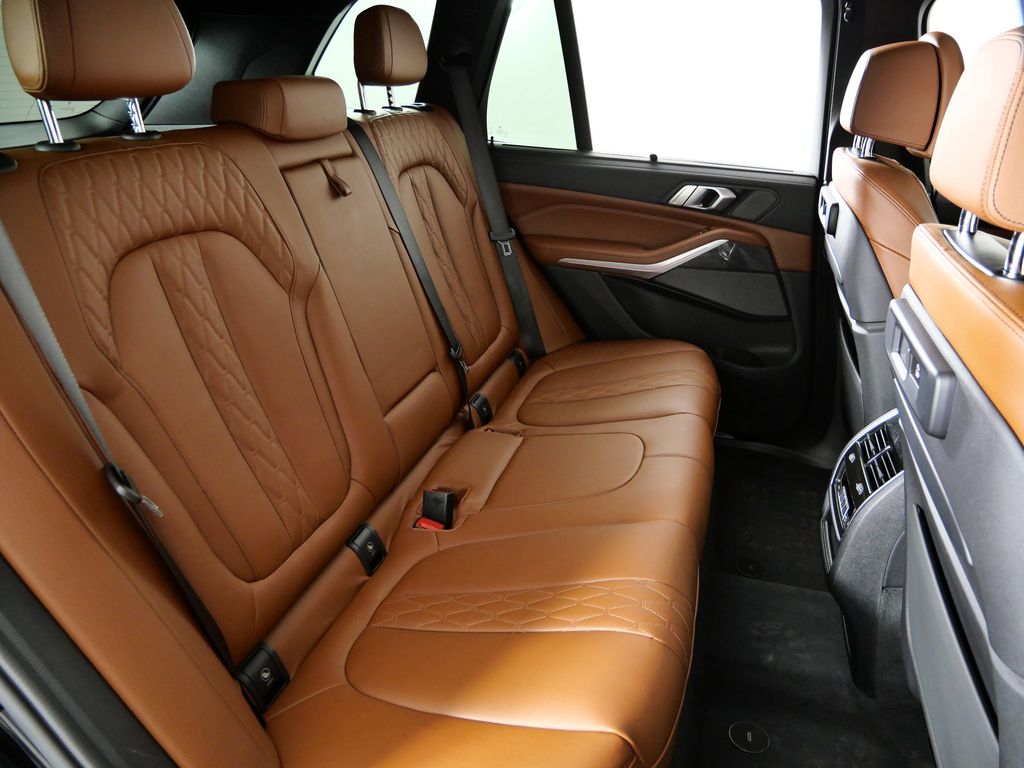 Thumbnail: 2023 BMW X5 - 31