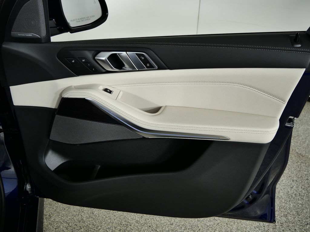 Thumbnail: 2026 BMW X5 - 19