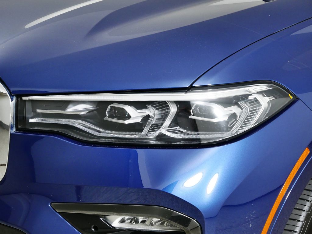 Thumbnail: 2021 BMW X7 - 17