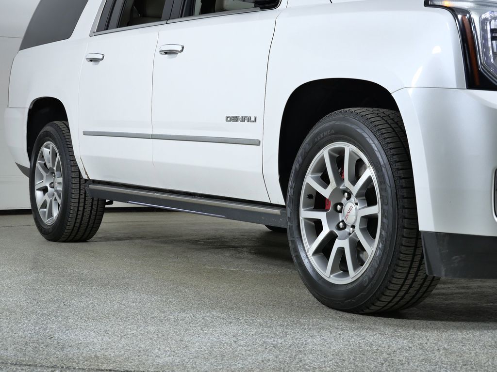 Thumbnail: 2018 GMC Yukon XL - 7